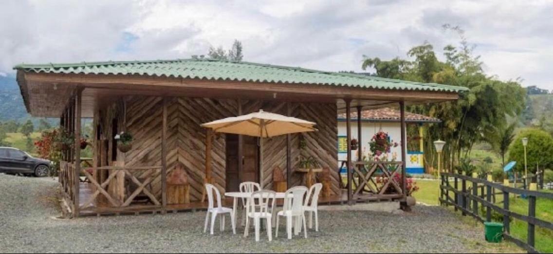 Hotel Bariloche Santa Rosa de Cabal Buitenkant foto